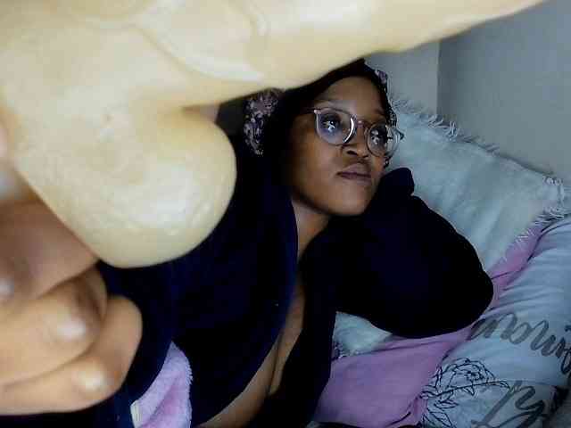 Sweetheartcocomwllow webcam