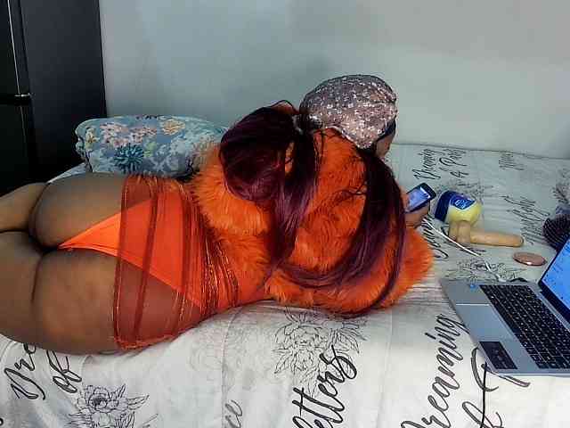 Sweetheartcocomwllow webcam