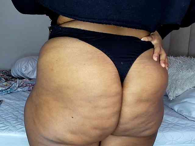 Sweetheartcocomwllow webcam