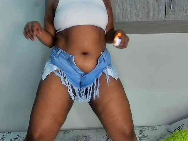 Sweetheartcocomwllow webcam