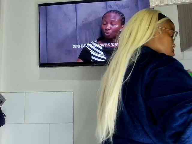 Sweetheartcocomwllow webcam