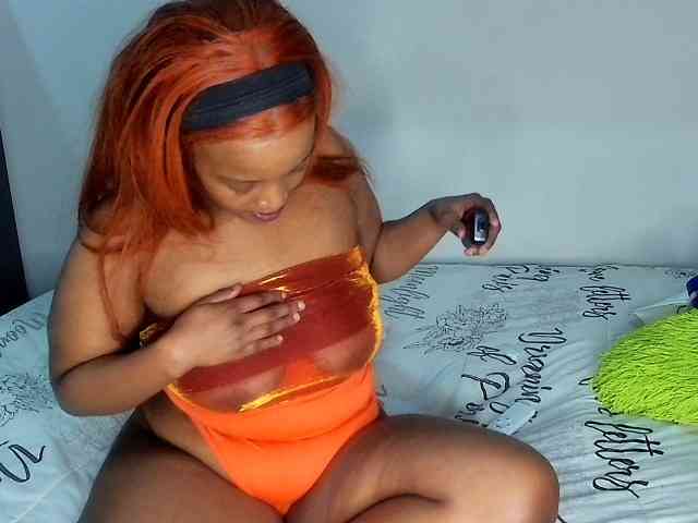Sweetheartcocomwllow webcam