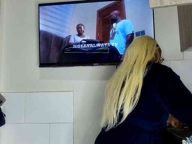Sweetheartcocomwllow webcam
