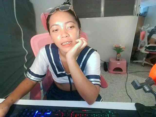 hornygirl25 webcam