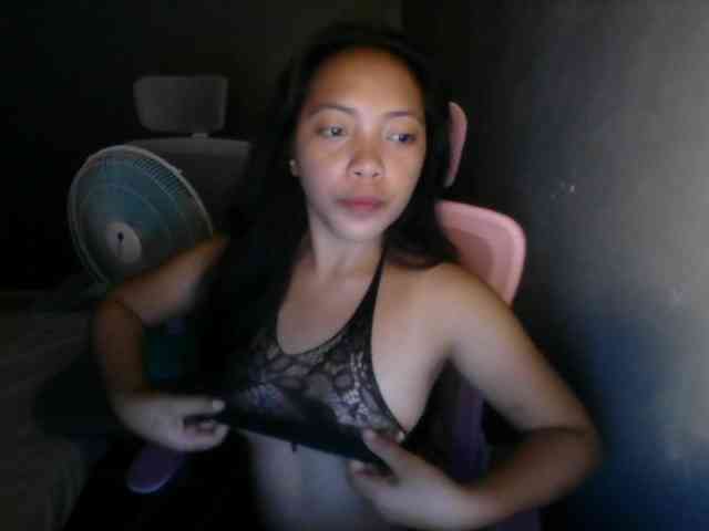 hornygirl25 webcam