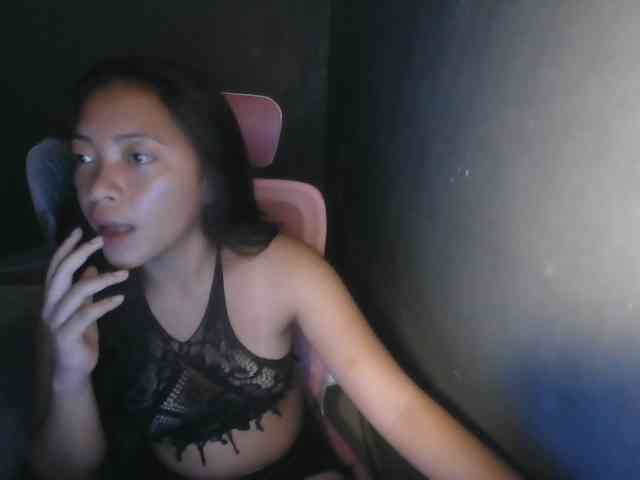 hornygirl25 webcam