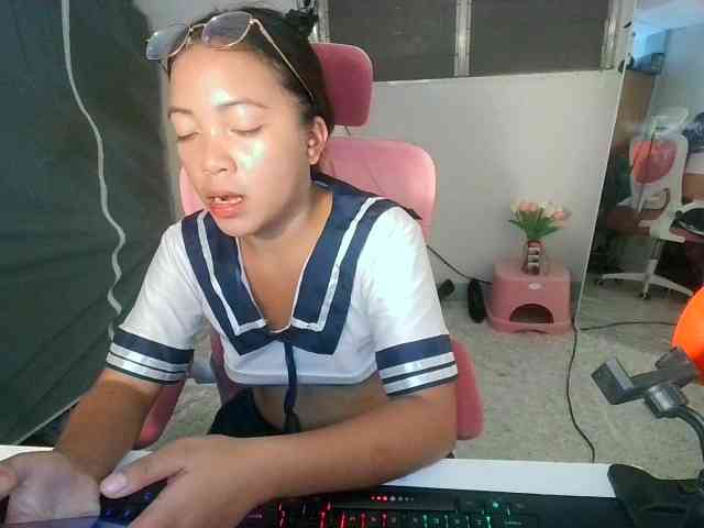 hornygirl25 webcam