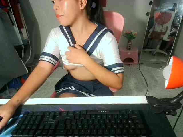 hornygirl25 webcam