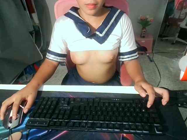 hornygirl25 webcam
