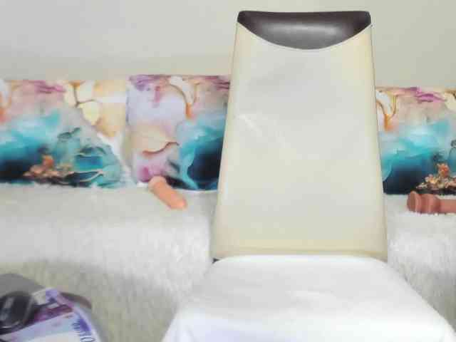 Besttpussyyy webcam