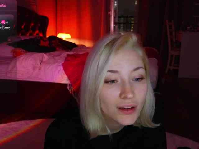 innerbloom Live Webcam on BongaCams