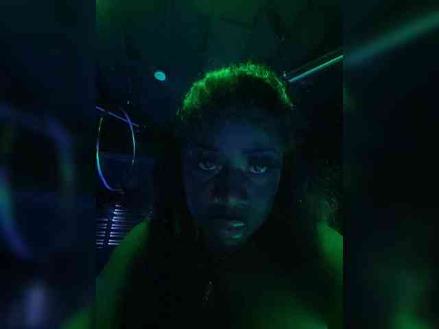 Exxoticmaya Live Webcam on BongaCams