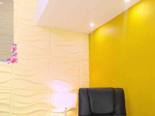 KatrinaWall Live Webcam on BongaCams