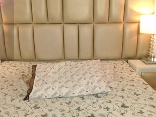 ReinaMiah Porn Show