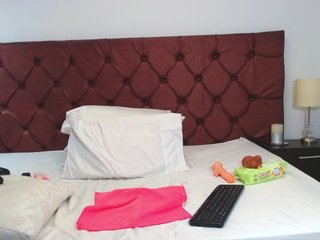 AriaValen Porn Show