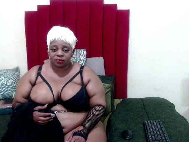 BustyBoobs webcam