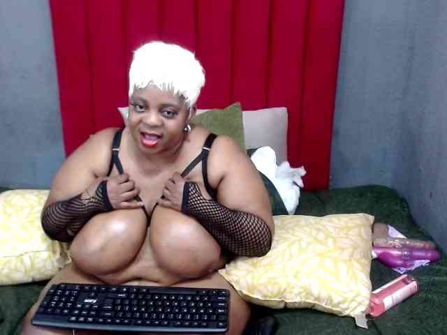 BustyBoobs webcam