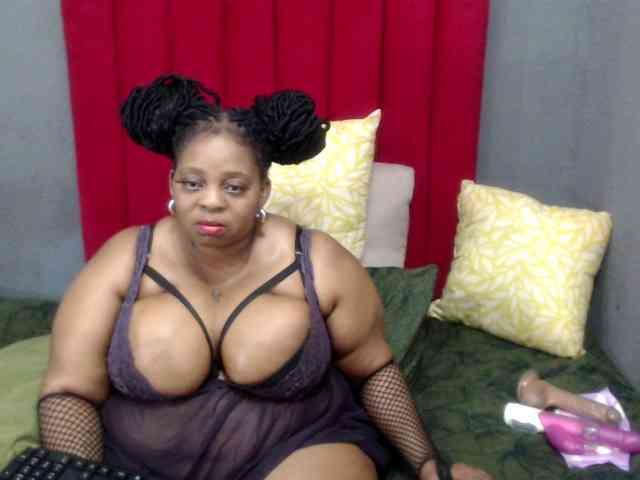 BustyBoobs webcam