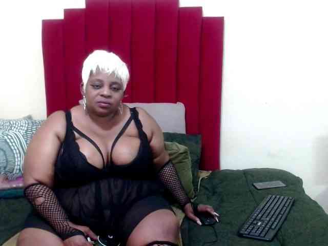 BustyBoobs webcam