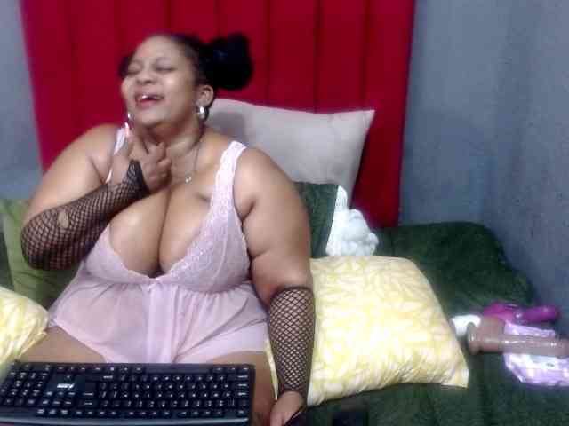 BustyBoobs webcam