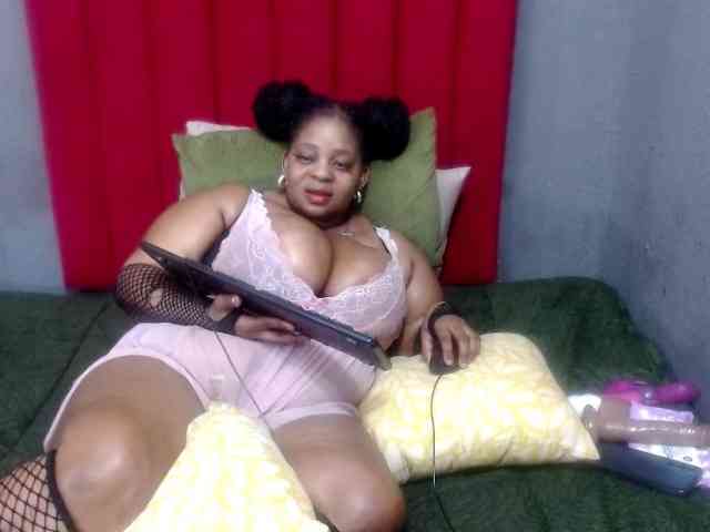 BustyBoobs webcam