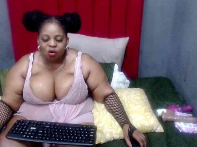 BustyBoobs webcam