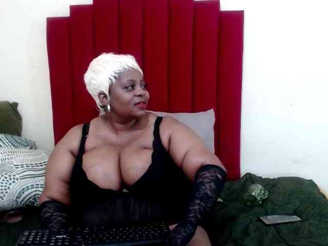 BustyBoobs webcam