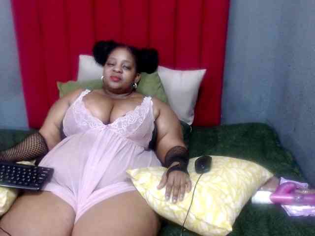 BustyBoobs webcam