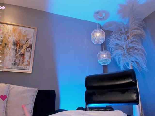 SalomeHills1 Live Webcam on BongaCams
