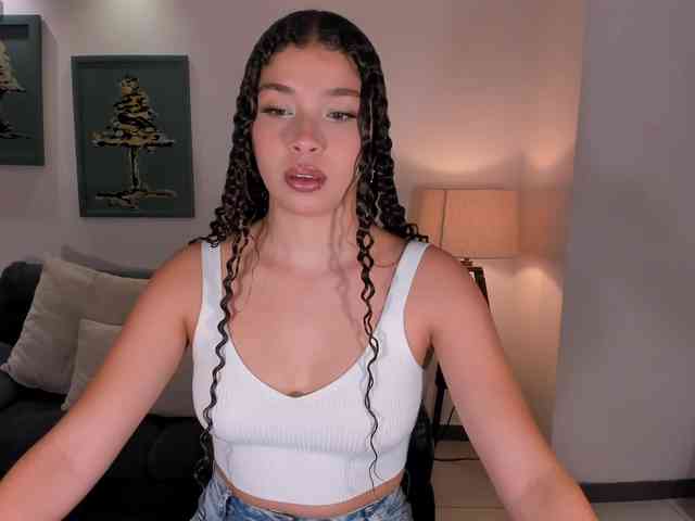 Group chat for 20 39 tokens, Full privates for 90 tokens, Privates for 60 8..., camgirls me 1
