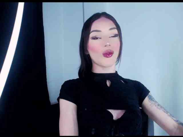 Decameron-Luxury Live Webcam on BongaCams
