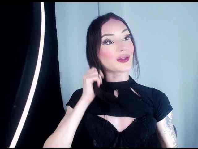 Decameron-Luxury Live Webcam on BongaCams