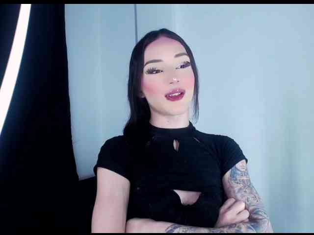 Decameron-Luxury Live Webcam on BongaCams