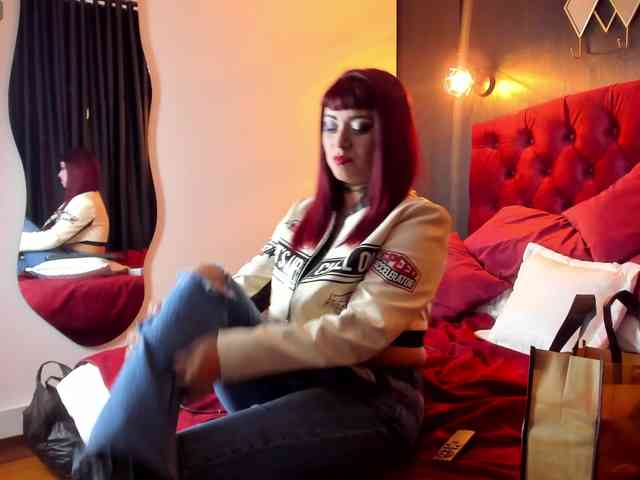 UrsulaBeaumont webcam