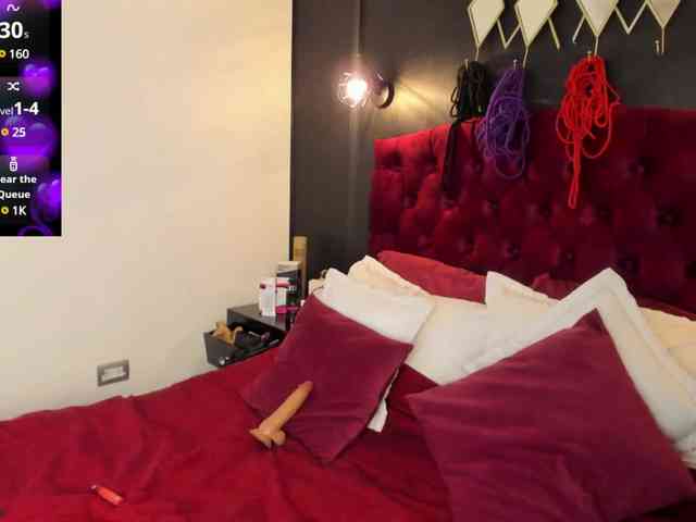 UrsulaBeaumont webcam