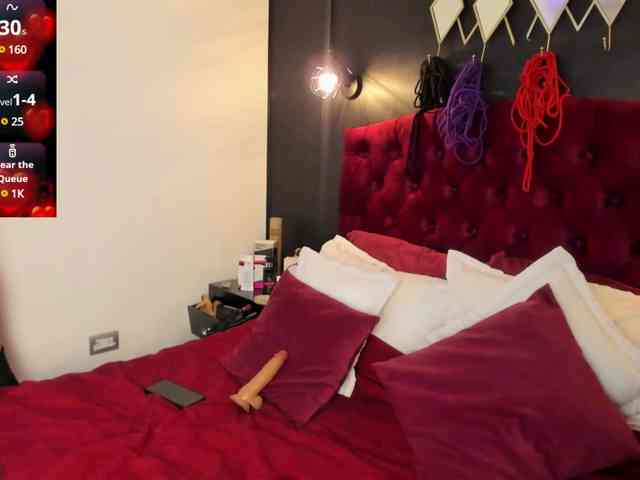 UrsulaBeaumont webcam