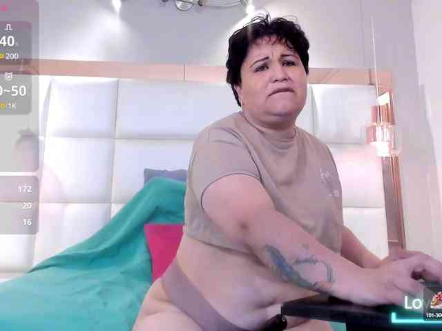 Lady-Madison webcam