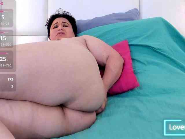 Lady-Madison webcam