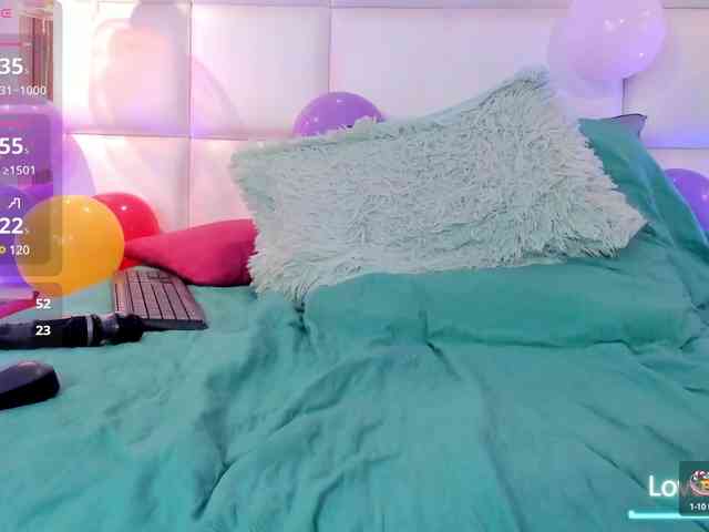 Lady-Madison webcam