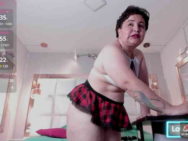 Lady-Madison webcam