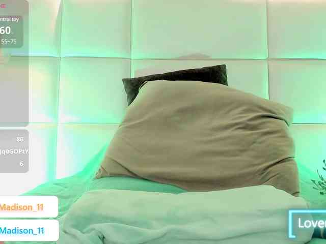 Lady-Madison webcam