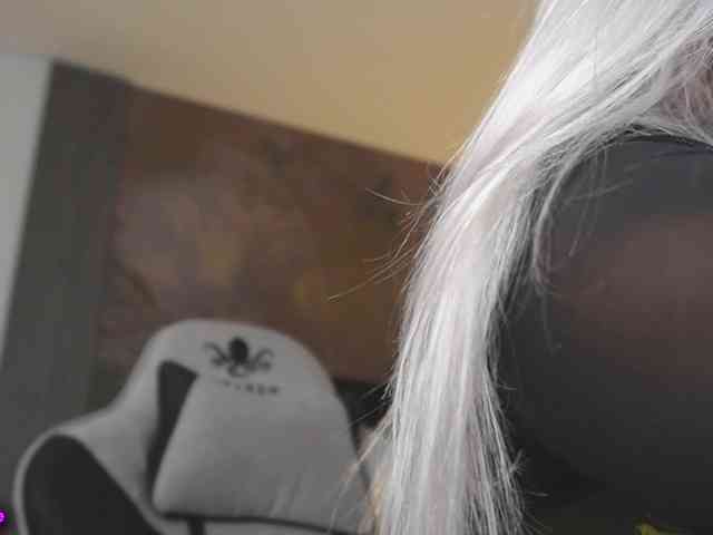 aminahaze webcam