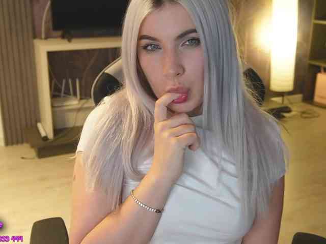 aminahaze webcam