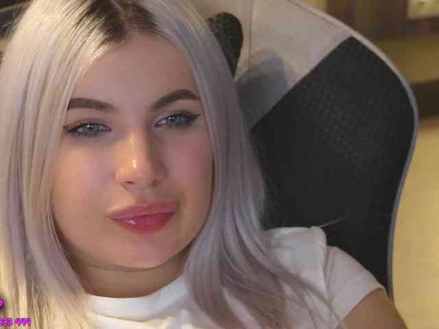 aminahaze webcam