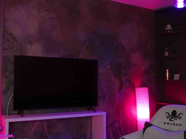 aminahaze webcam