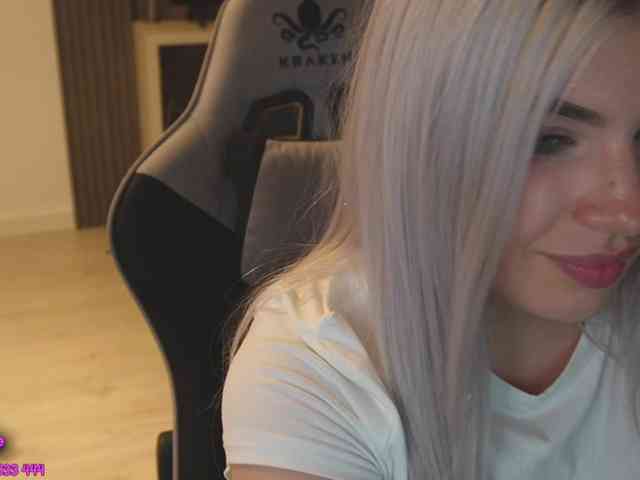 aminahaze webcam