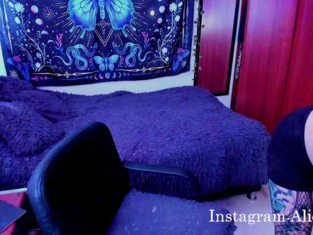 alicerose34 webcam