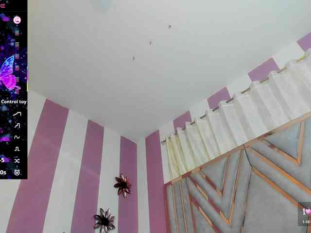 jazmin-white webcam