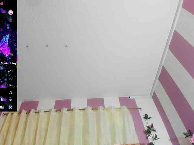 jazmin-white webcam