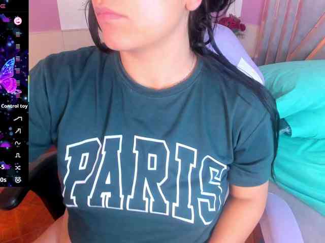 jazmin-white webcam